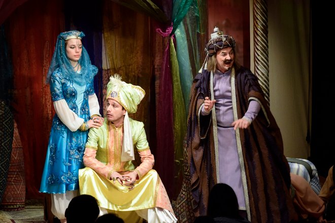 Драматический театр