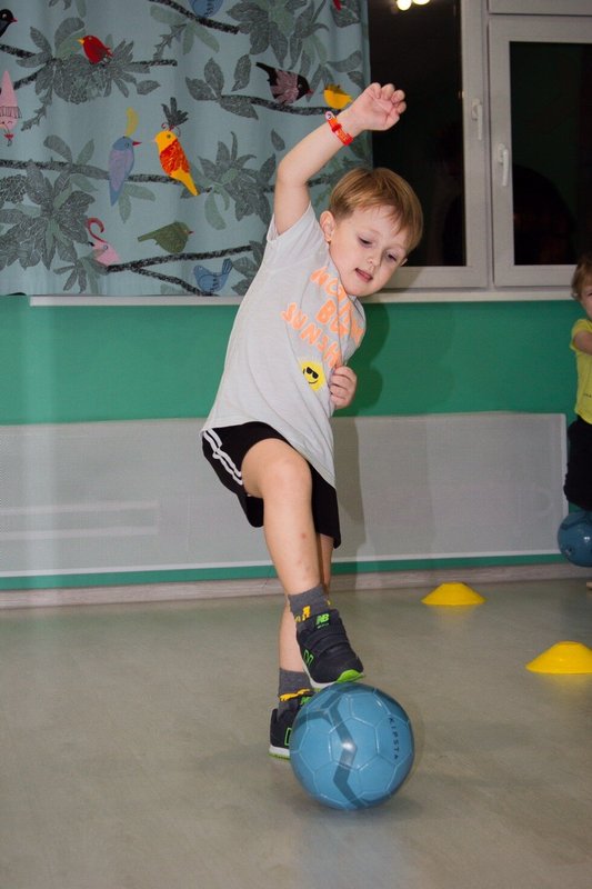 Детская футбольная школа KINDERBASE на Клязьминской улице 