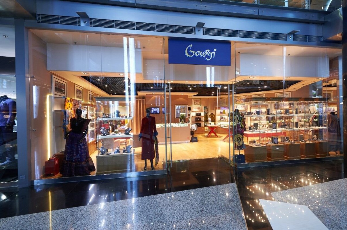 Фирменный бутик аксессуаров Gourji на метро Баррикадная