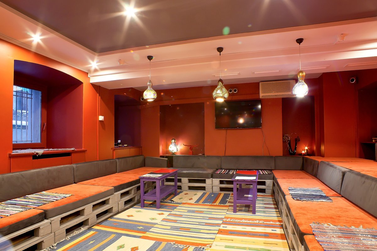 Школа йоги Абрау на улице Петровка